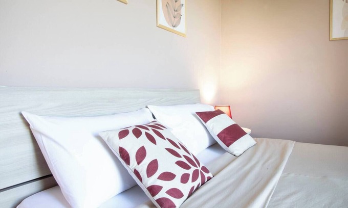 Portacomaro Apartment | Casa Graziella - red apartment with a view