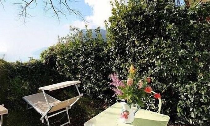 Nocelle House | Casa Ilnira A: A bright and cheerful apartment in a quiet position, located on a hillside above the sea, with Free WI-FI.