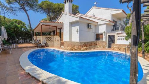 Punta Umbria Villa | Casa La Marquesa Punta Umbria by Ruralidays