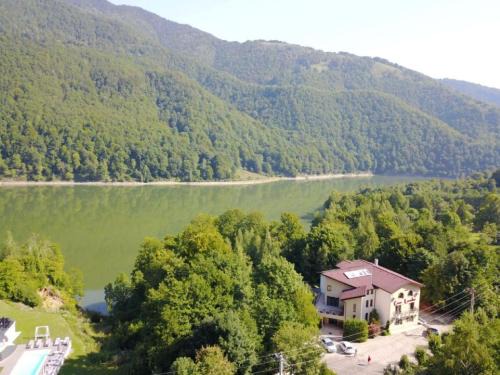 Malaia House | Casa Lacului