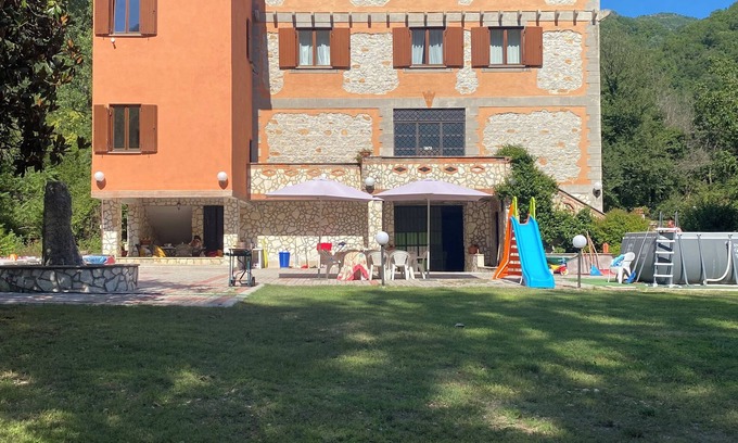 Sambuci Villa | Casa Lautone, the villa surrounded by green hills near Rome
