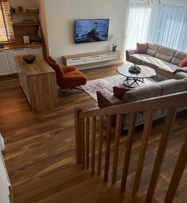 Vrellë House | Casa Leka