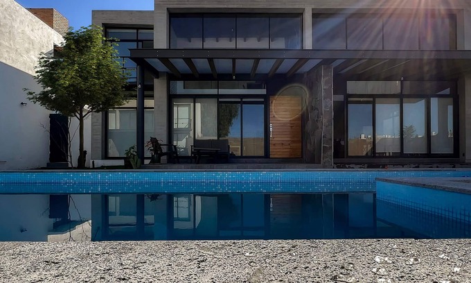 Centro House | Casa Loft a 5 min del Centro de Tequisquiapan con Terraza Frente a la Alberca