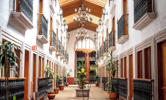 Centro Hotel | Casa Mayes