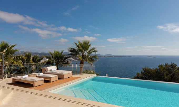 Siesta House | Casa Miami | Sea View Retreat in Ibiza