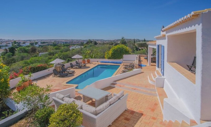 Calicas Villa | Casa Montaza 4 bedroom private villa that sleeps 8, aircon and pool.