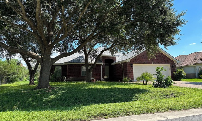 Rancho Viejo House | Casa Morelos: Cozy Home in a Quiet Country Club Neighborhood.