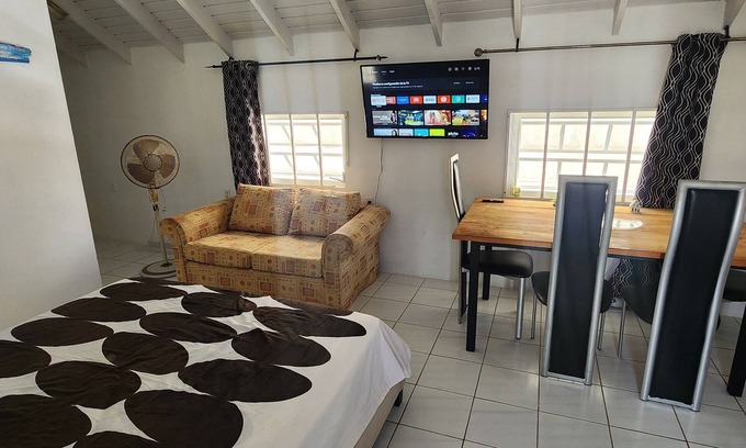 Jan Thiel Apartment | Casa Mozart in the quiet neighborhood of Cas Grandi