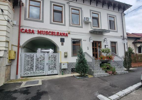 Campulung House | Casa Musceleana