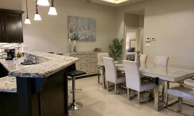 Rancho Viejo House | Casa Nicolás: Executive Style House in a Quiet Country Club Neighborhood.