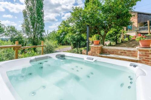 Belveglio Villa | Casa Nicola