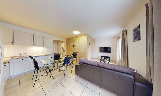 Flayosc House | Casa No-Na B&B