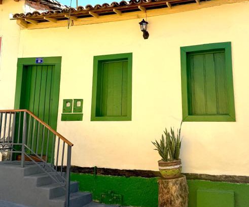 Davidopolis House | Casa Noites Goianas