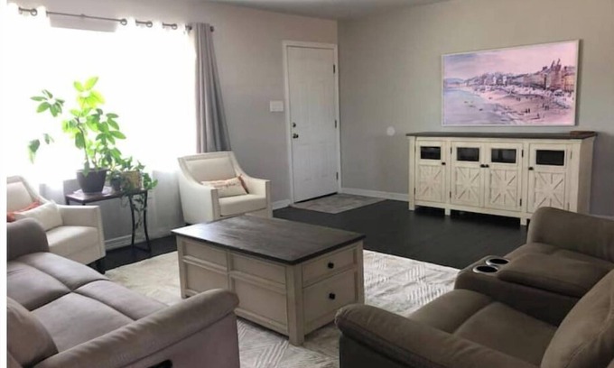Weslaco House | Casa Padre, Perfect for long term stays.