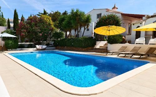 Pata de Cima Villa | Casa Palmeira - magically beautiful villa with private pool, great beaches nearby