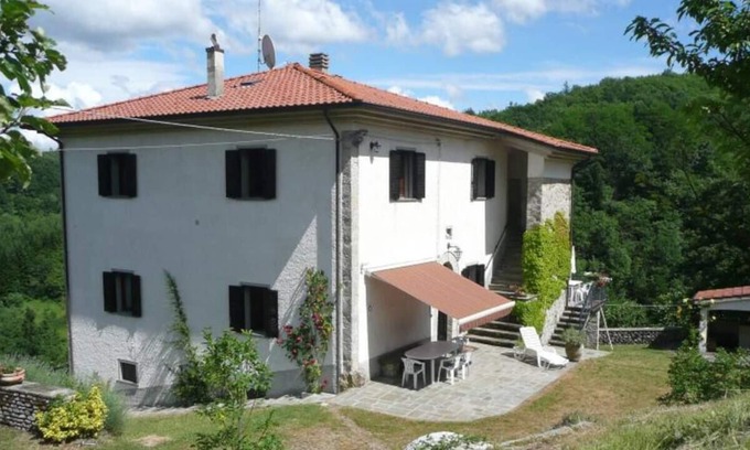 Tornolo Apartment | Casa Pastano, stunning farmhouse in Italian hills