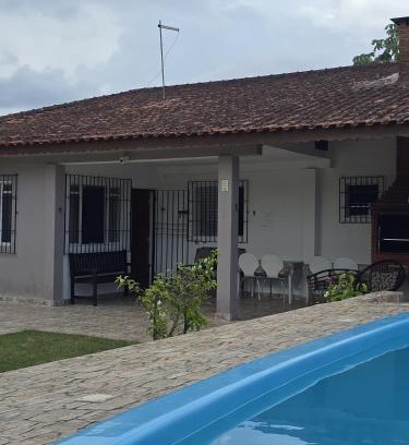Balneario Gaivotas House | casa perto da praia, clima bom para descansar.