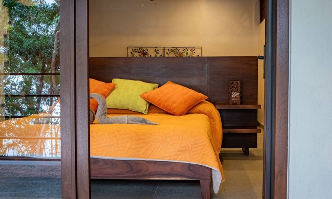 Buenavista Condo | Casa Relaxo Waterfront Villa with Private Dock
