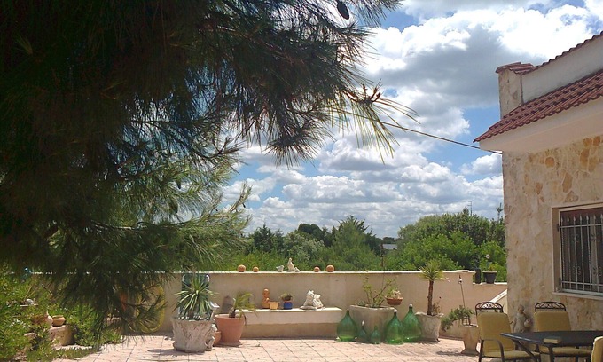 Avetrana House | Casa Roma offers a roof terrace with sea views just 1800 meters away. sea