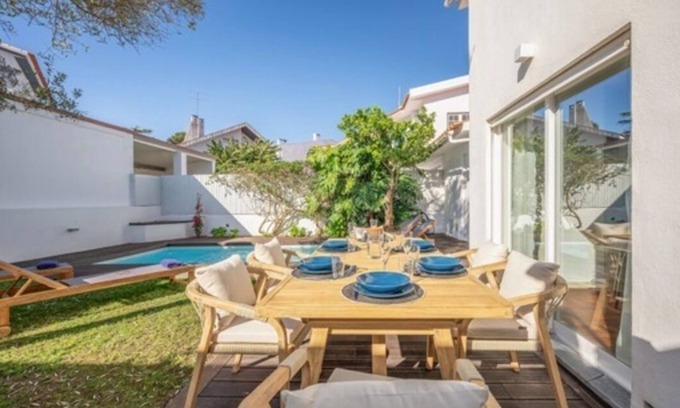 Cascais Villa | Casa Rosário : Three Bedroom Villa with Private Pool;