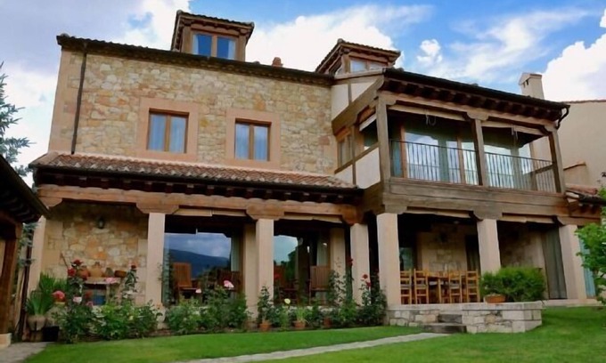 Canicosa Cottage | Casa Rural La Cantañera for 16 people