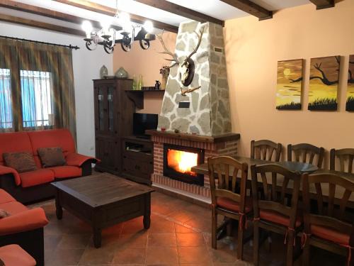 Zarzuela del Pinar House | CASA RURAL LA IBIENZA