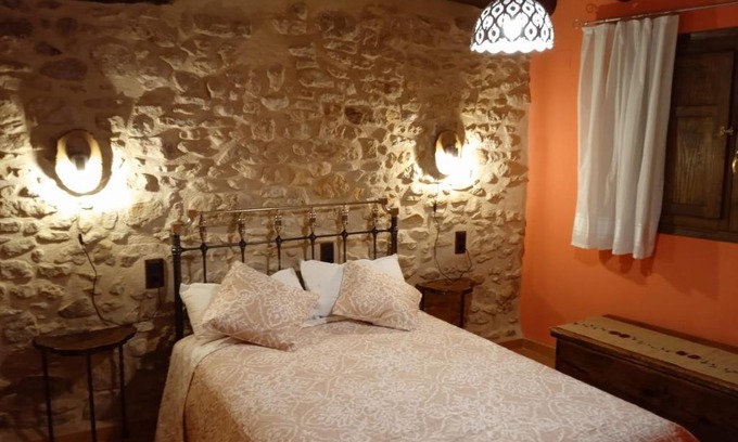 Rafales House | CASA RURAL LES ROQUETES