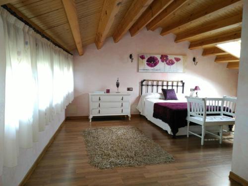La Horcajada House | Casa rural Lucia