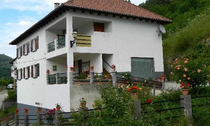 Ochagavia House | Casa Rural Mantxoalorra