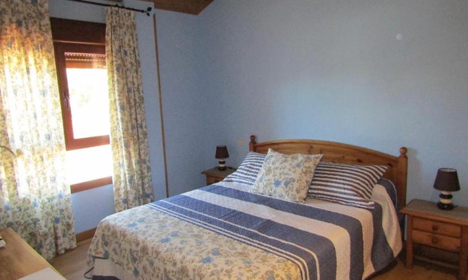 Valdepielagos House | Casa Rural San Isidro