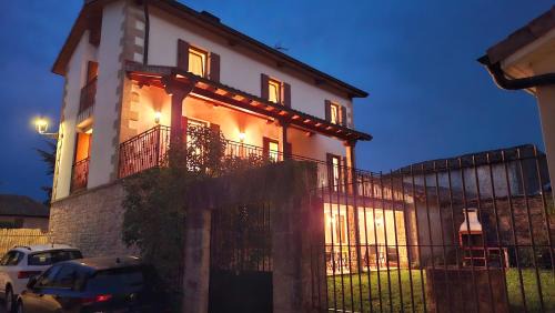 Urroz Villa House | Casa Rural Torreblanca