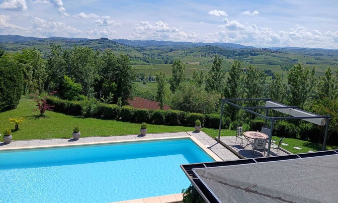 Castelnuovo Calcea Apartment | Casa San Rocco-piscina con vista sulle colline
