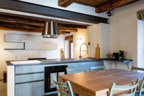Massino Visconti House | Casa Sina -la villetta nel borgo