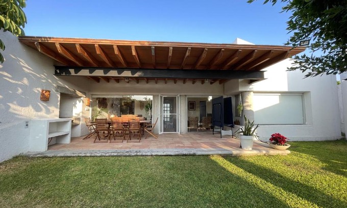 Xochitepec House | Casa Tabachin