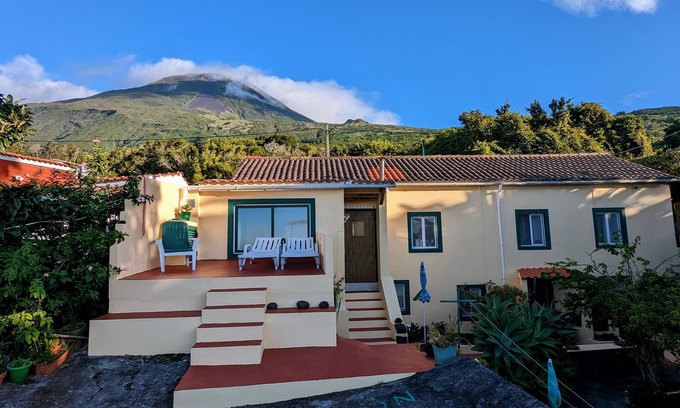 Terra do Pao Apartment | Casa terra do pao - Apartment Ibi, at the foot of Pico, beautiful sea view !