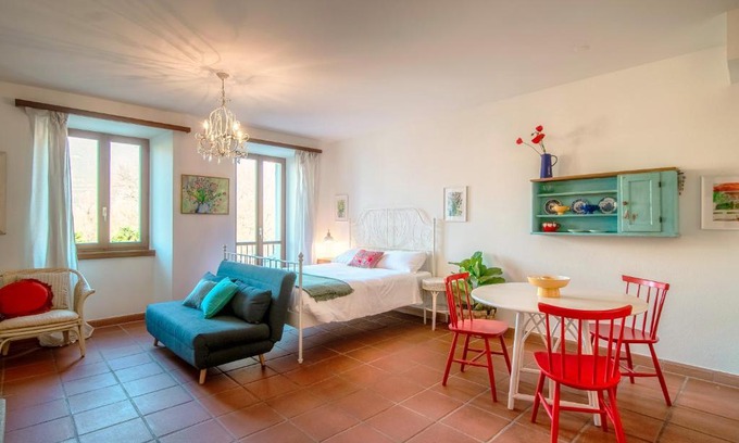Magadino Apartment | Casa Yvonne