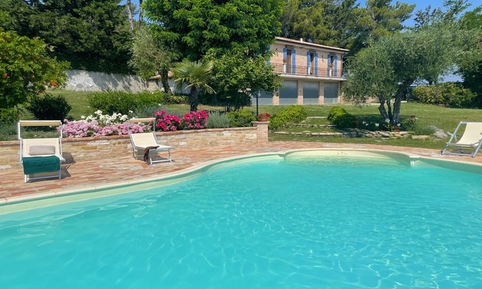 Rupoli Villa | Casa Zefiro 4 by Marche Holiday Villas
