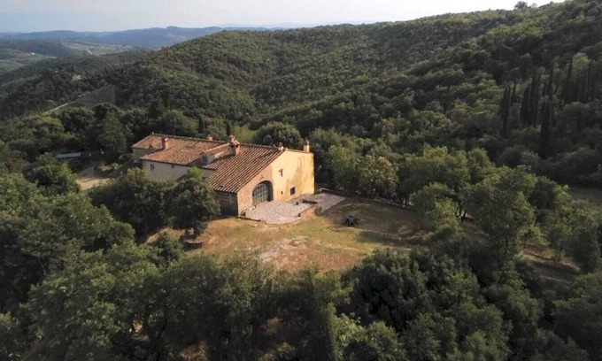 Capraia e Limite House | Casale Castiglioni Country Inn
