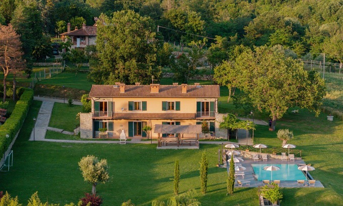 Porrena Villa | Casale Daniele - Holiday Villa Rental with swimming pool in Casentino Valley, Tuscany