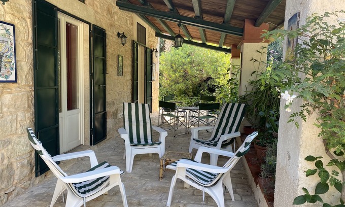 Santa Croce Camerina Villa | Casale Vignazze - Renovated old farmhouse in Punta Secca
