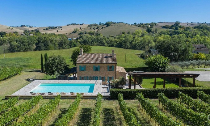Mogliano Villa | Casale Vigneto 6 - Three Bedroom Villa, Sleeps 6