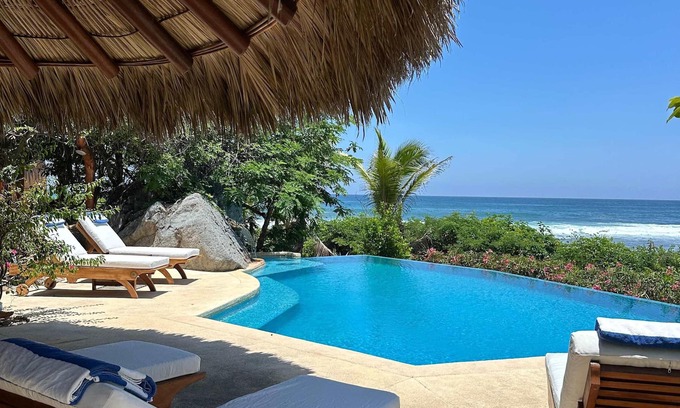 Troncones House | Casamar, beach front estate on Troncones Point