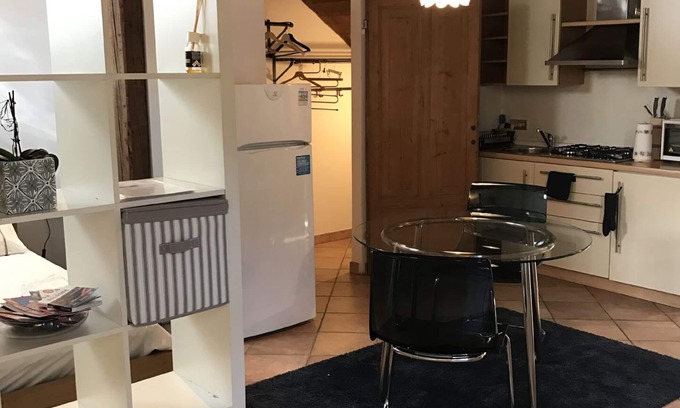 Santo Stefano House | Casetta Margherita, with garden, in the hart of the City