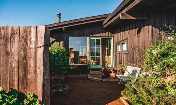Pichilemu Villa | Casita boutique con tina exterior