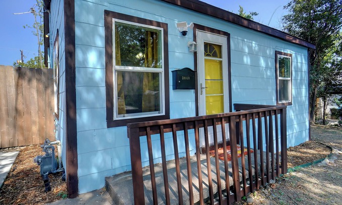 Fort Worth House | Casita Del Sol
