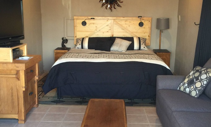 Florence Apartment | Casita in the SW, with lots of character!