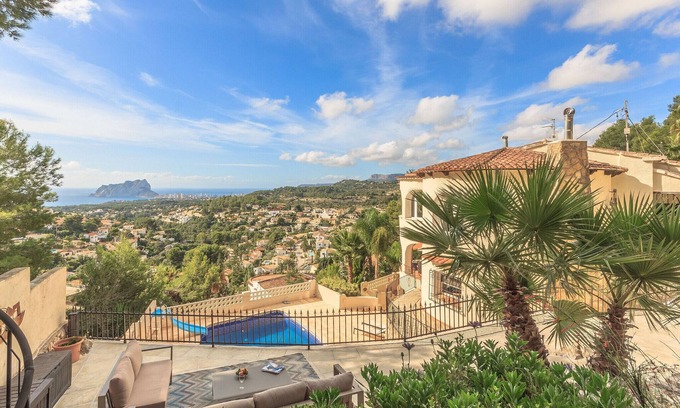 Fustera Villa | Casita Travel | Villa La Risa