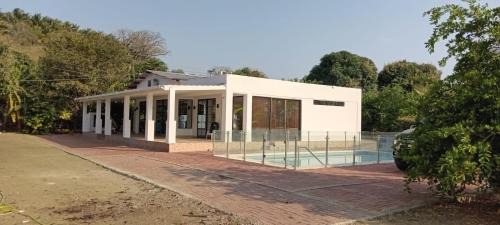 Portoviejo Villa | CasitaLinda