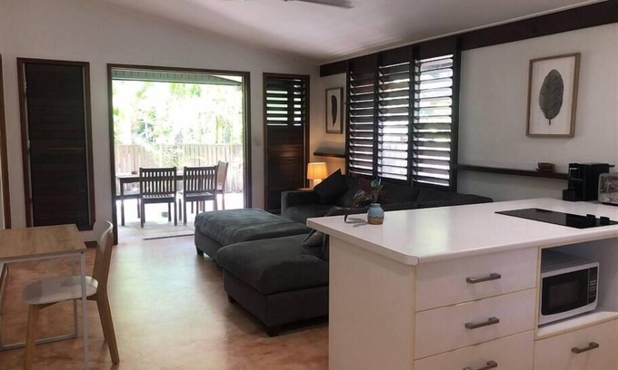 Mission Beach House | Cassawong Cottages - Gecko - 2 Bed