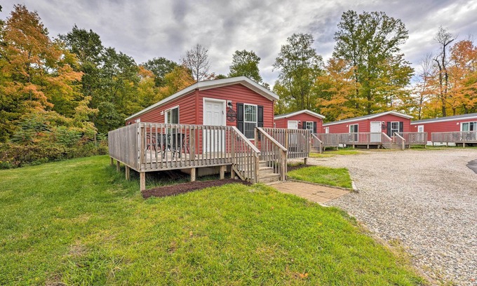 Cassopolis Cabin | Cassopolis Cabin: On-Site Boating & Fishing!